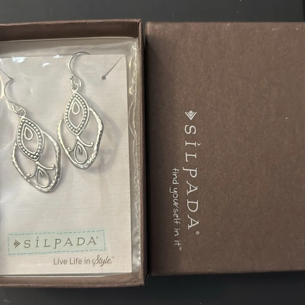 NIB Silpada Sterling Silver 925 Art Deco Hammered Dangle Earrings   1” X 5/8”